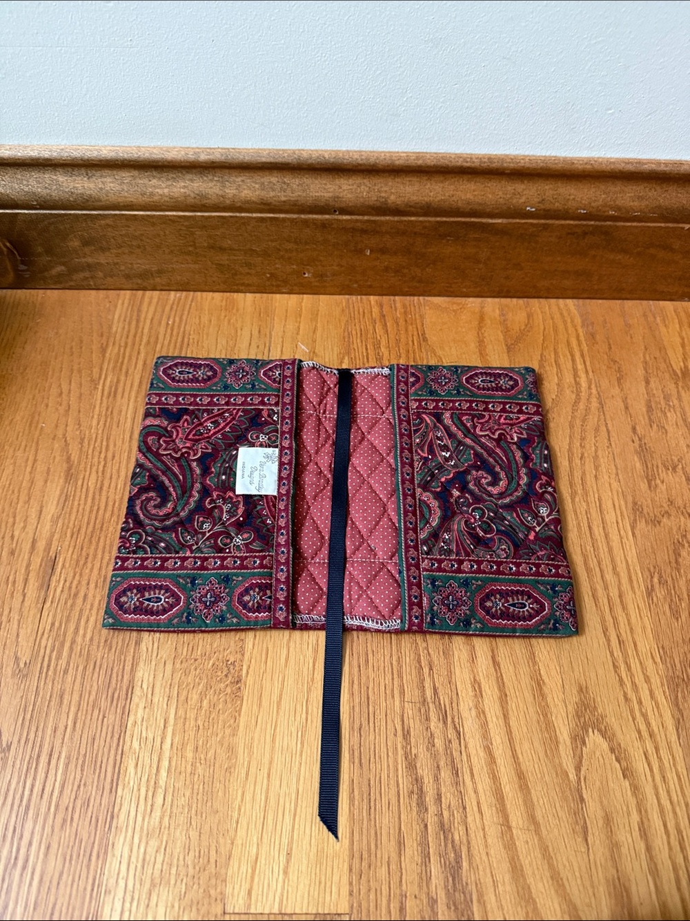 Vera Bradley Vintage Classic Paisley Red/ Green Paperback Book Cover Made in USA